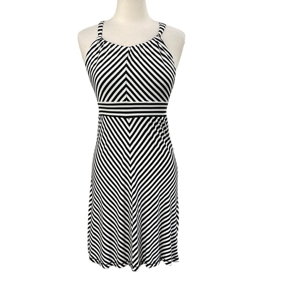 NWT Studio M Chevron Stripe Sleeveless Fit And Flair Dress SZ L Black White - Picture 2 of 6